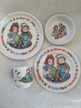 Vintage Raggedy Ann &‎ Andy Dish Set 2 Plate Bowl and Cup Oneida Melamine